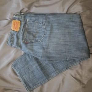 Mens Levi jeans style 569 size 36x34
